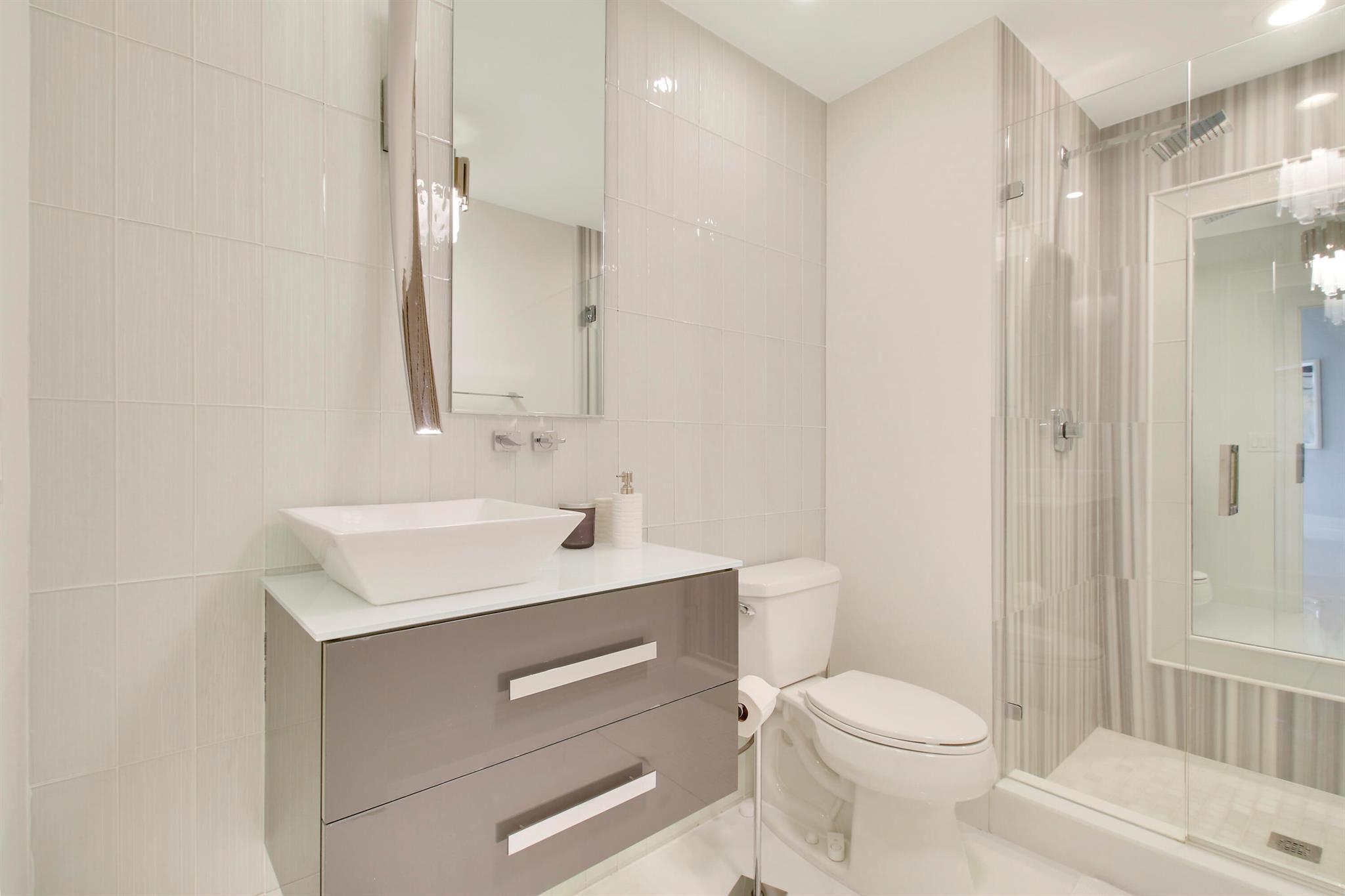 LA PAZ AT BOCA POINTE - Residential