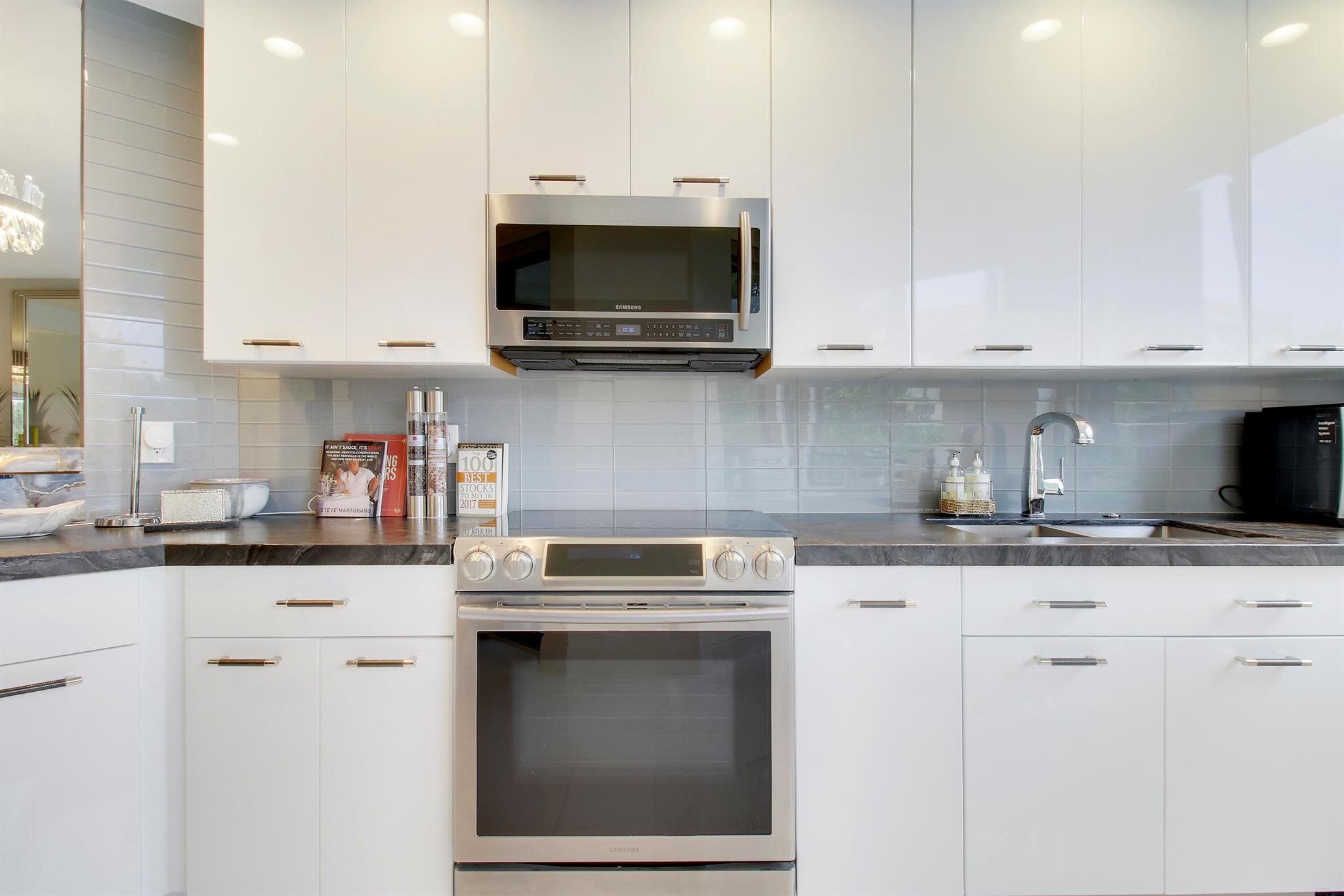 LA PAZ AT BOCA POINTE - Residential