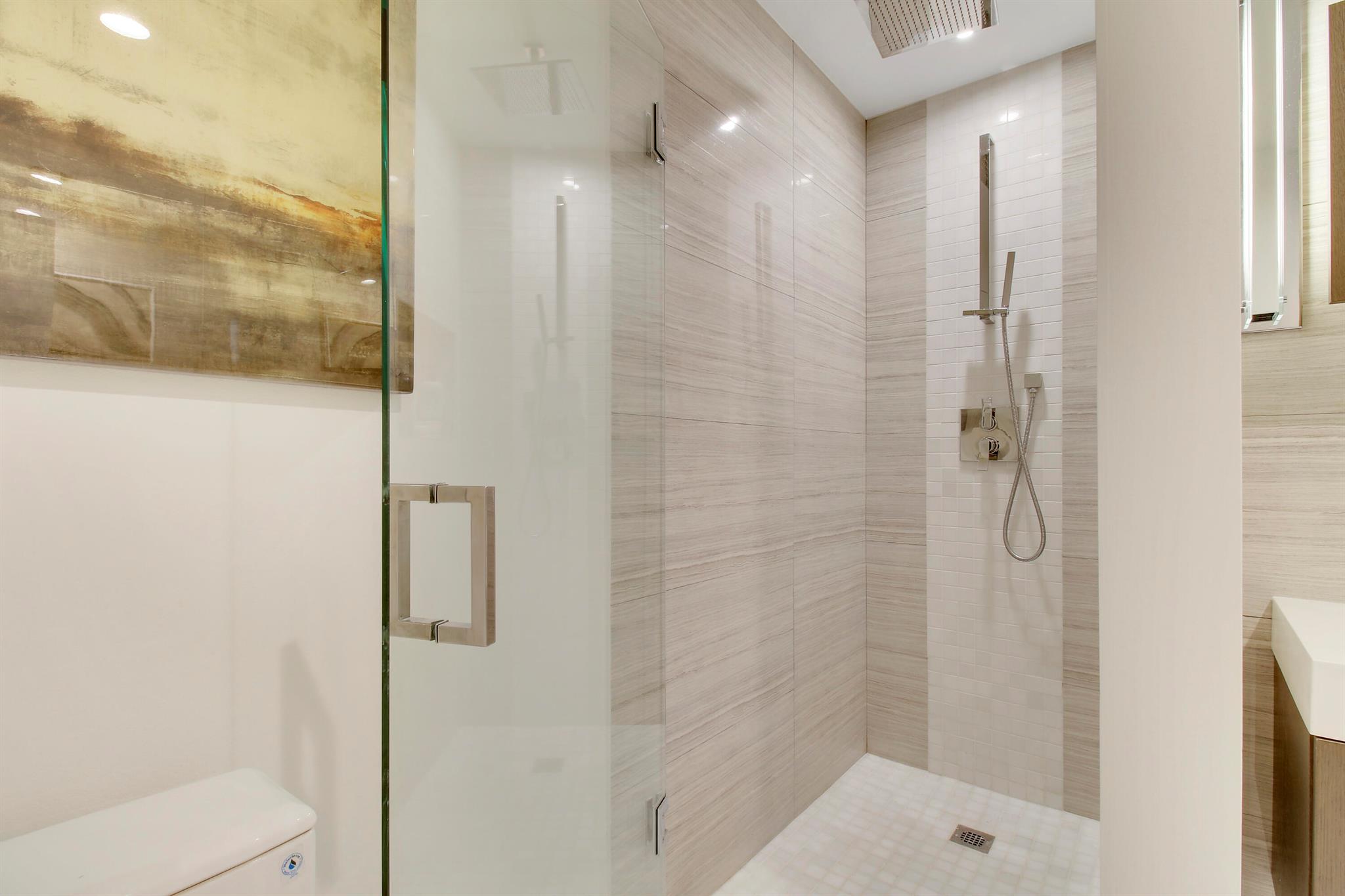 LA PAZ AT BOCA POINTE - Residential