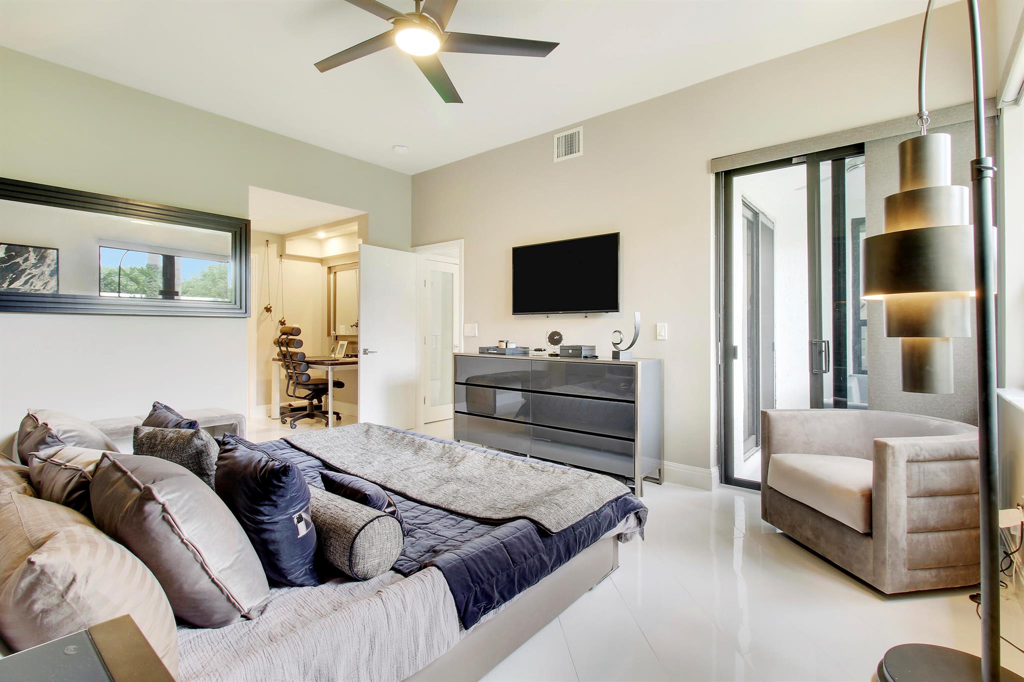 LA PAZ AT BOCA POINTE - Residential