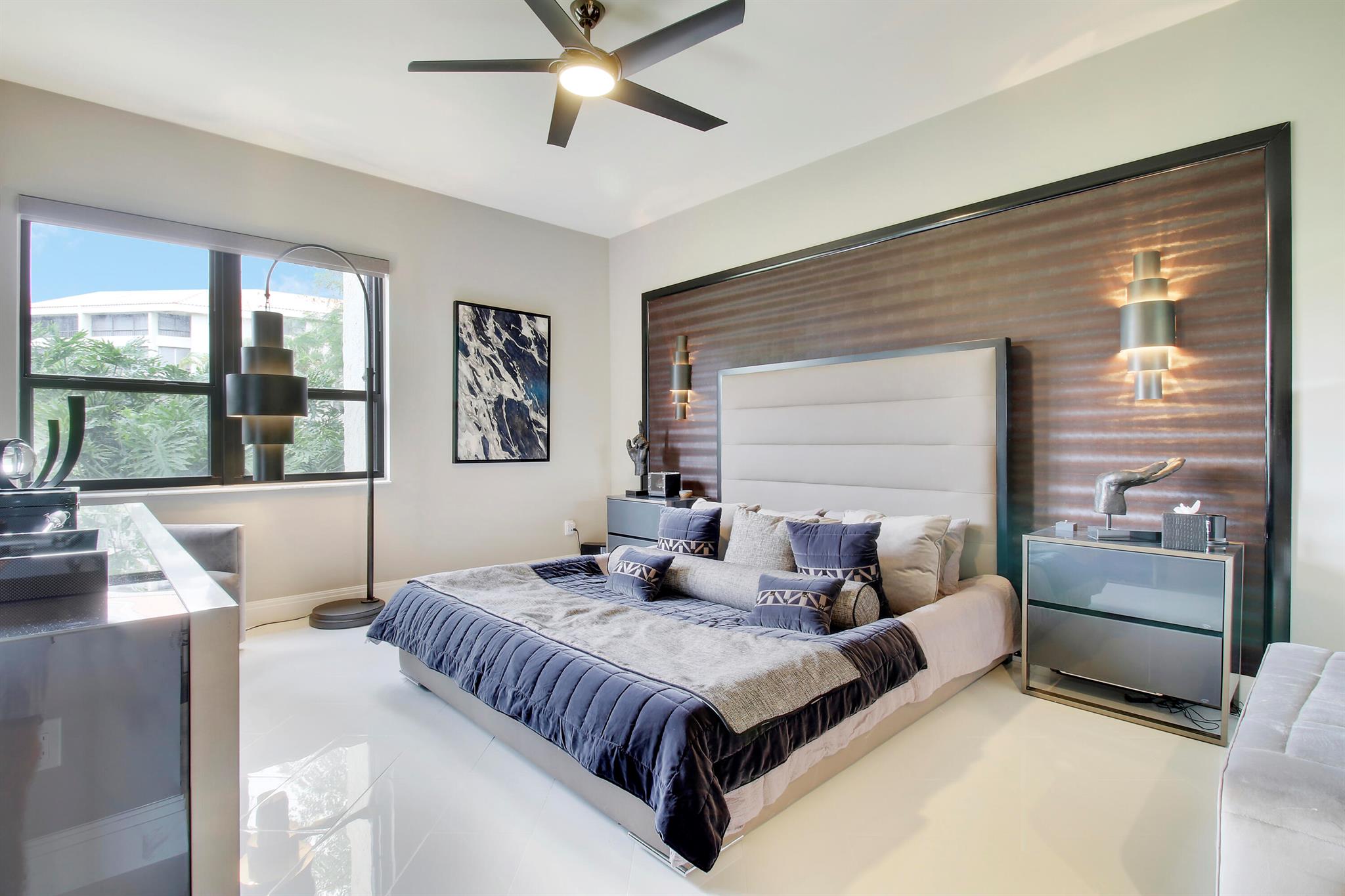 LA PAZ AT BOCA POINTE - Residential