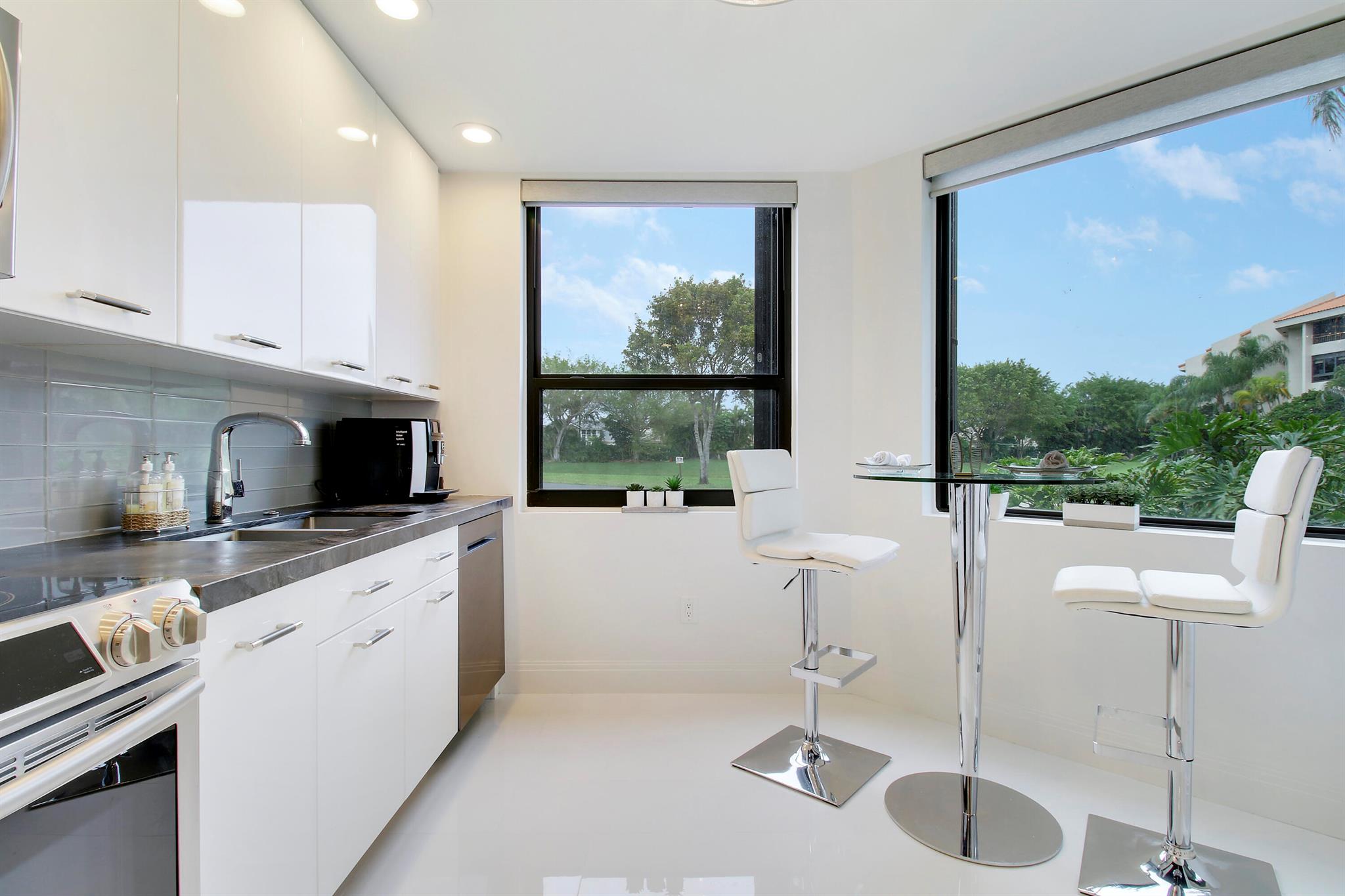 LA PAZ AT BOCA POINTE - Residential