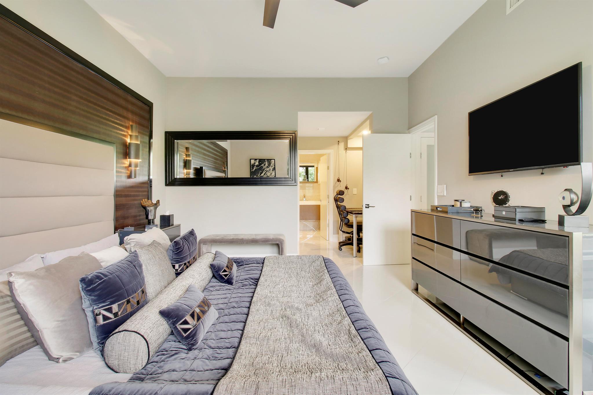 LA PAZ AT BOCA POINTE - Residential