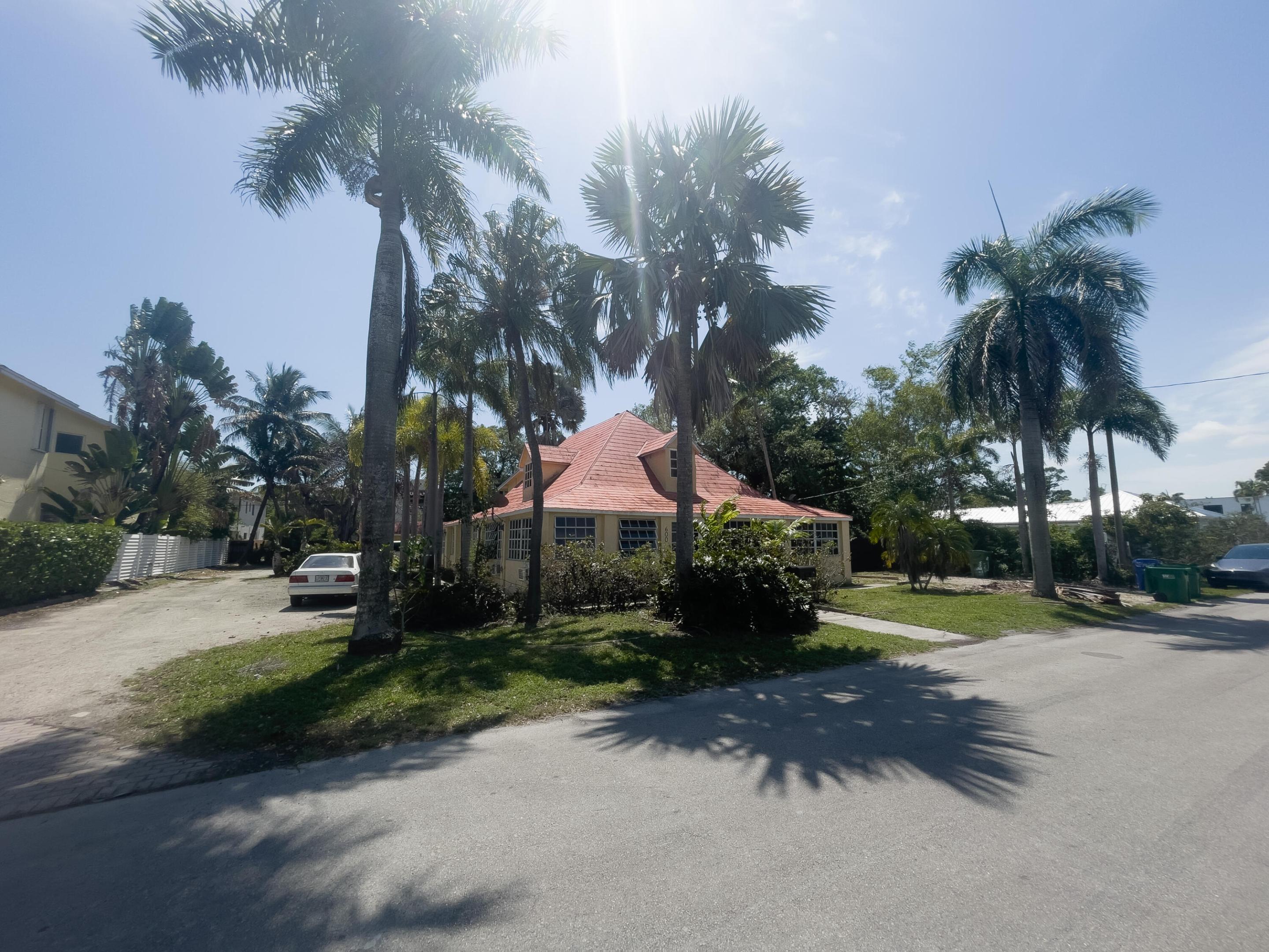 600 SW 9th Street 1-5