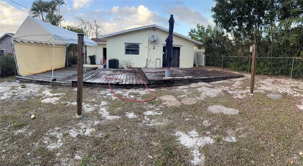 Photo of 452 W Royal Palm Road, Boca Raton, FL 33432 (MLS # F10552819)