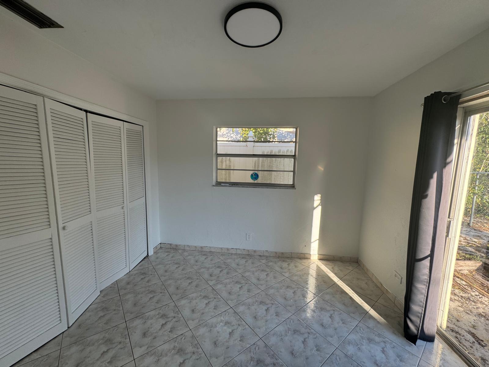 BOCA RATONE HGHTS - Residential