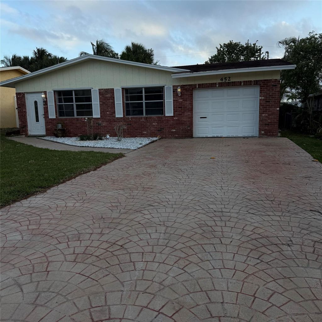 Photo of 452 W Royal Palm Road, Boca Raton, FL 33432 (MLS # F10552819)