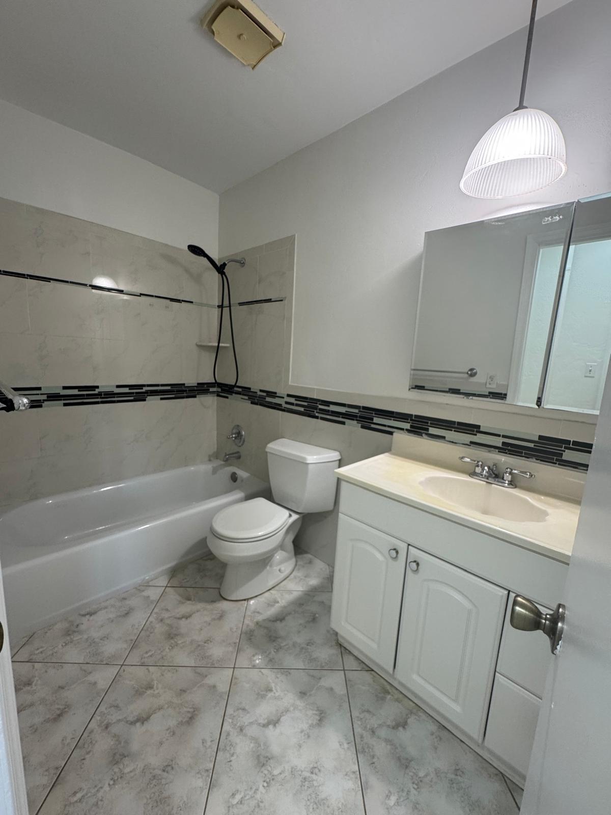 BOCA RATONE HGHTS - Residential