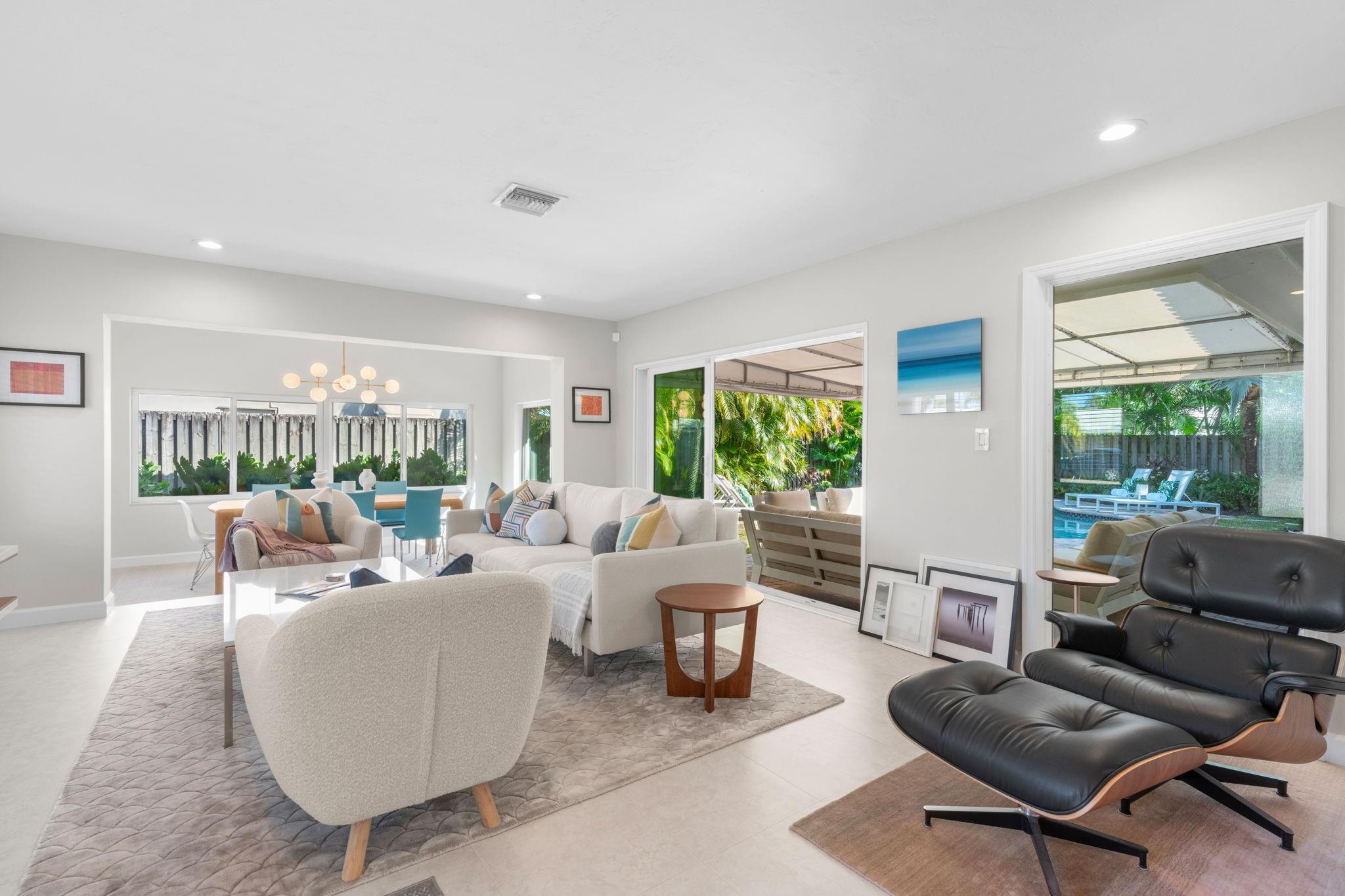 View photos, virtual tours, details... 1724 NE 28th Dr