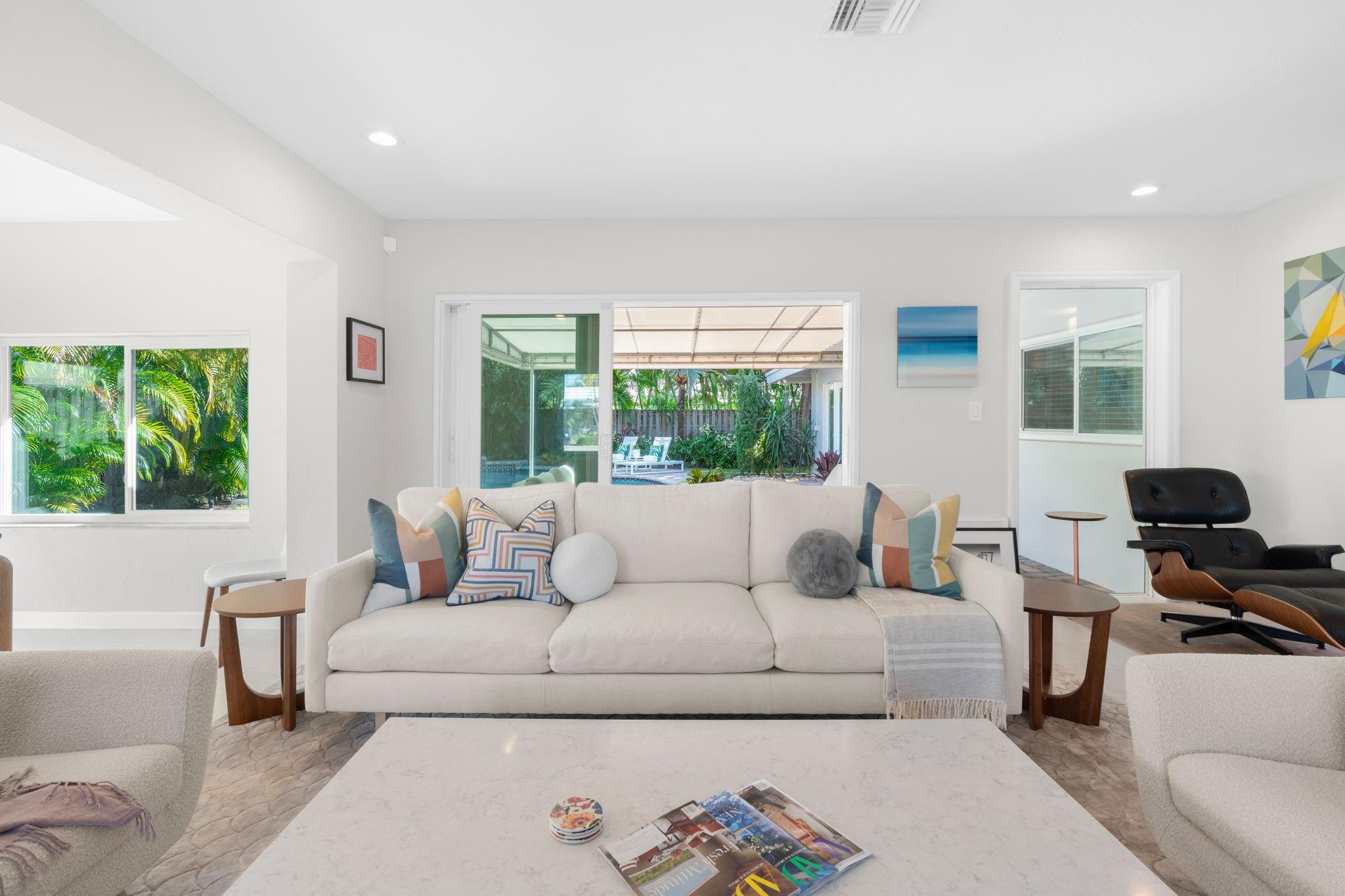 View photos, virtual tours, details... 1724 NE 28th Dr