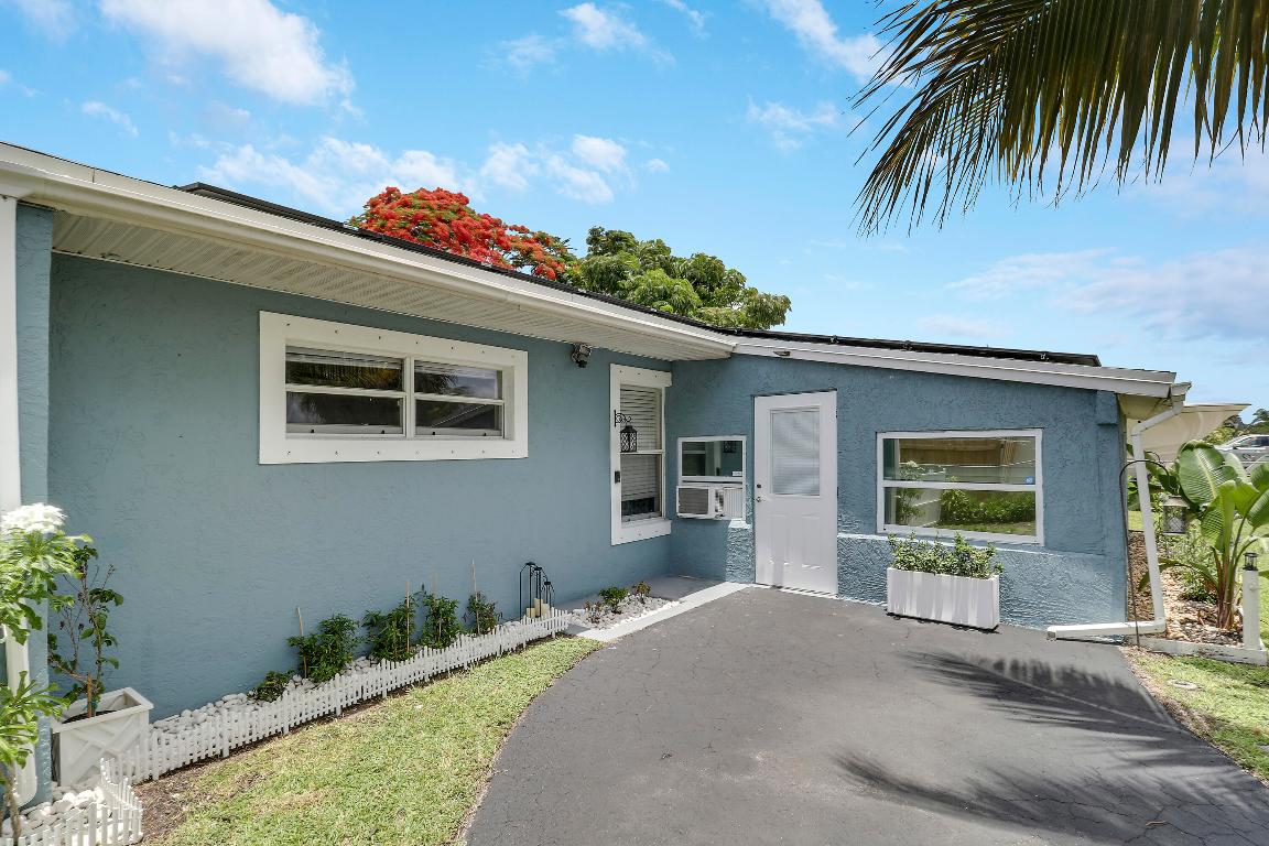 9277 Bloomfield Drive