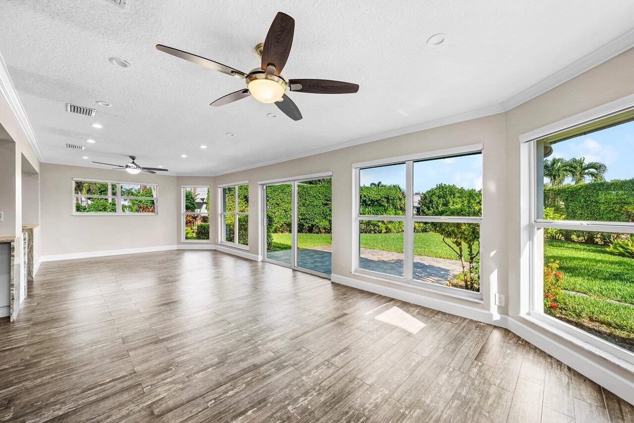 FRENCH ROYALE VILLAS - Residential