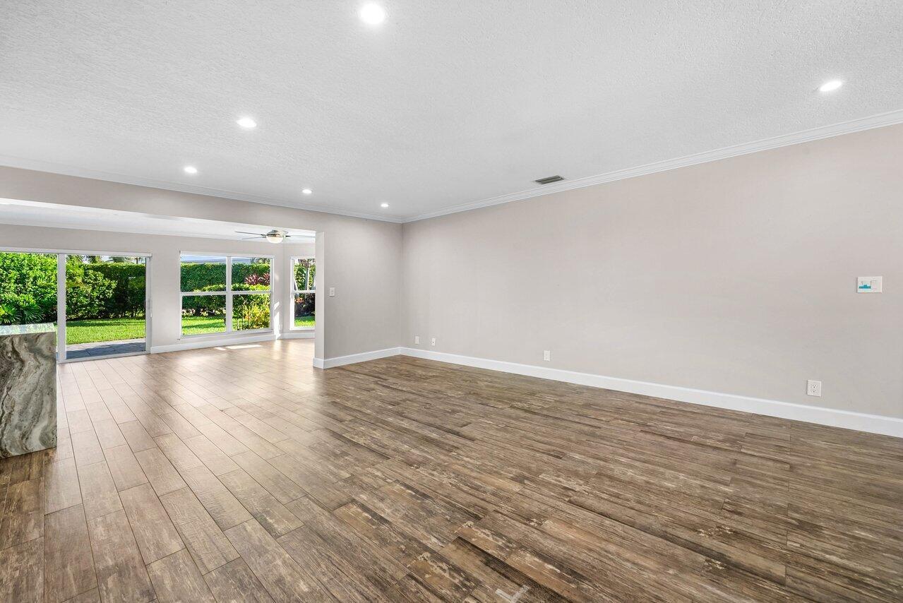 FRENCH ROYALE VILLAS - Residential