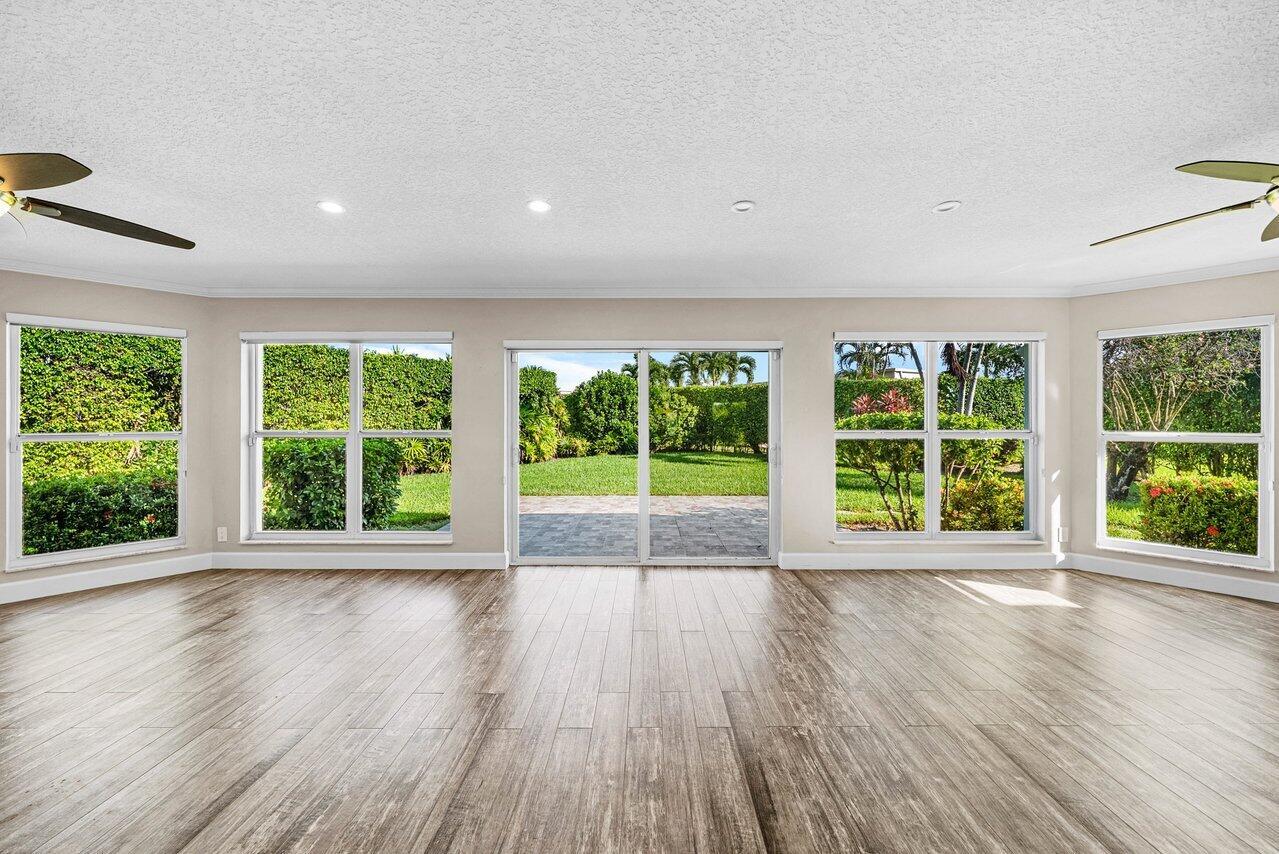 FRENCH ROYALE VILLAS - Residential