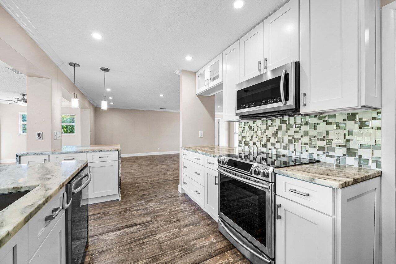 FRENCH ROYALE VILLAS - Residential