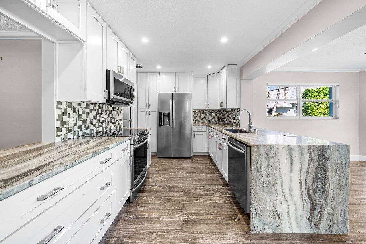 FRENCH ROYALE VILLAS - Residential