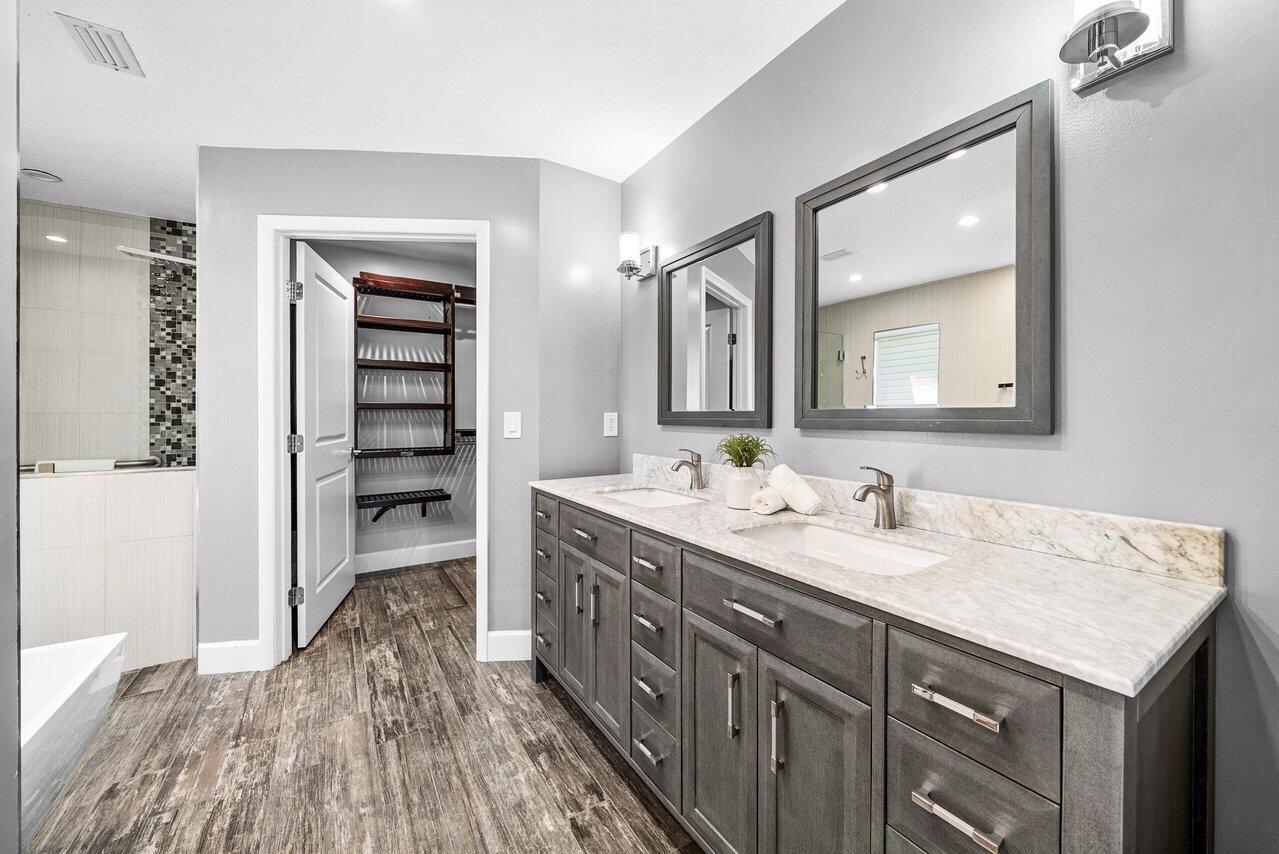 FRENCH ROYALE VILLAS - Residential