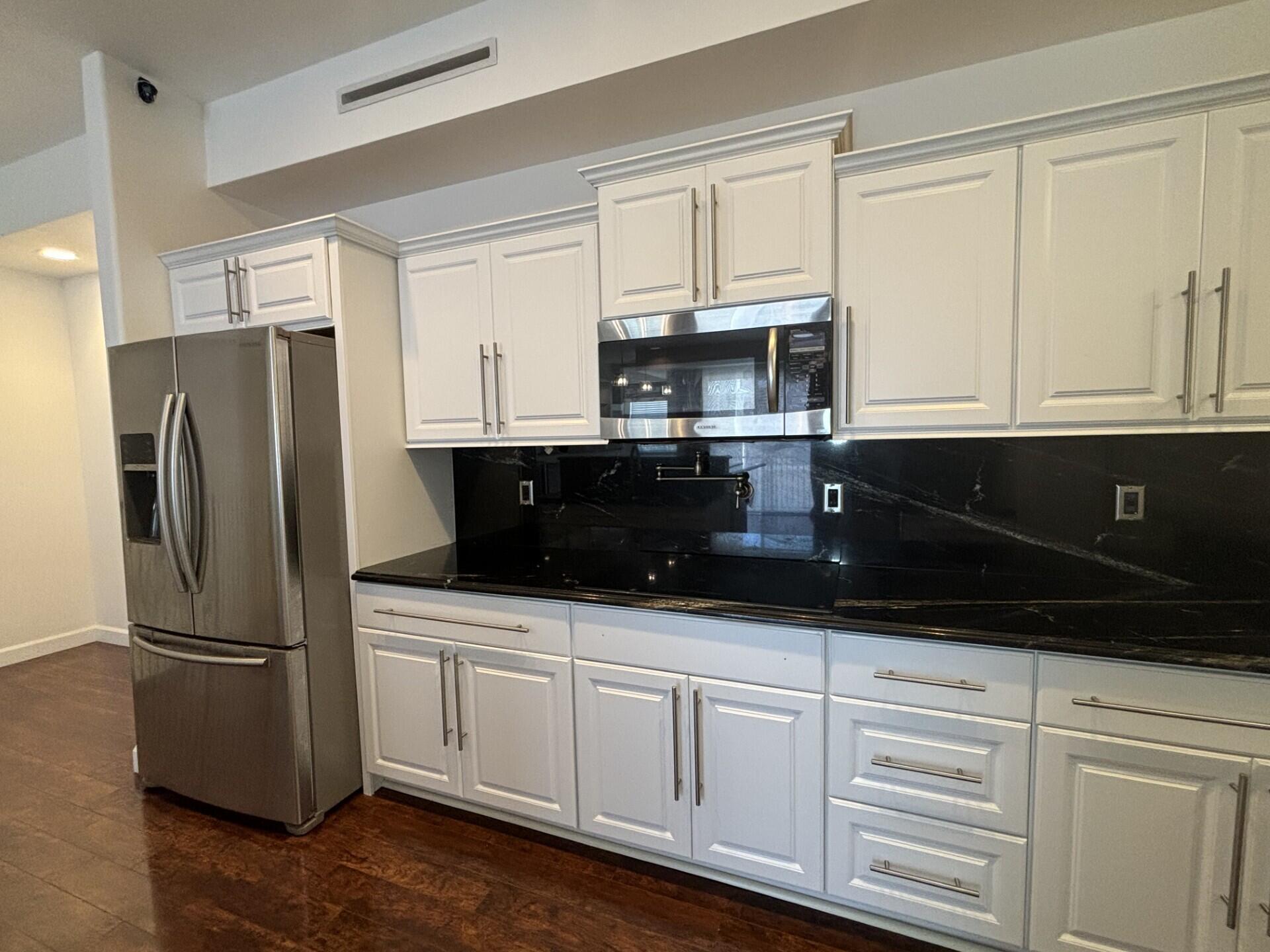 PROMENADE AT TRADITION NO II, A CONDOMINIUM - Residential Lease