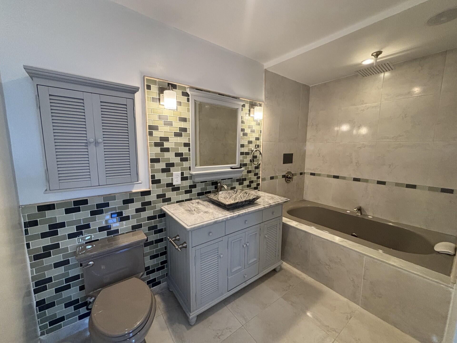 PROMENADE AT TRADITION NO II, A CONDOMINIUM - Residential Lease