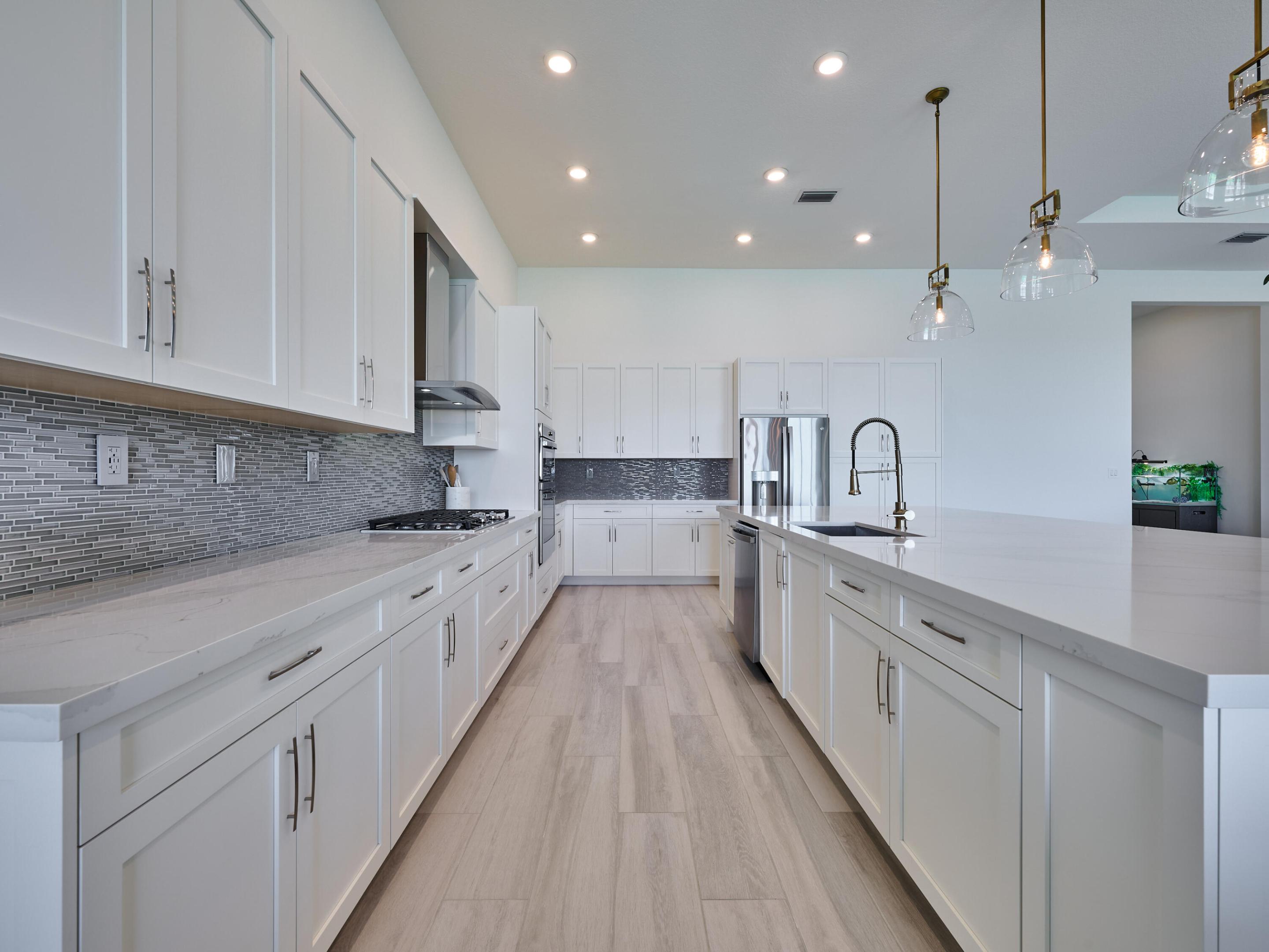 PARKLAND BAY - Residential