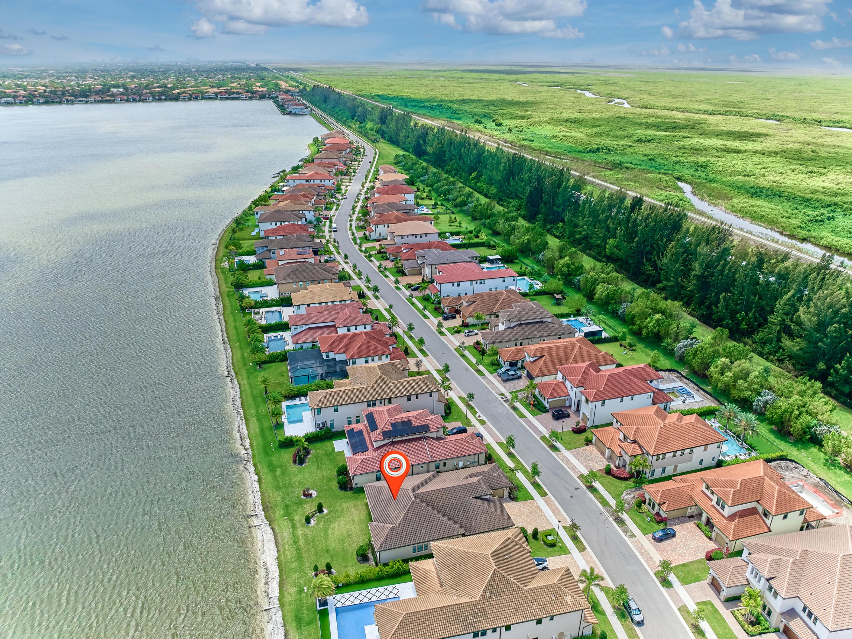 PARKLAND BAY - Residential