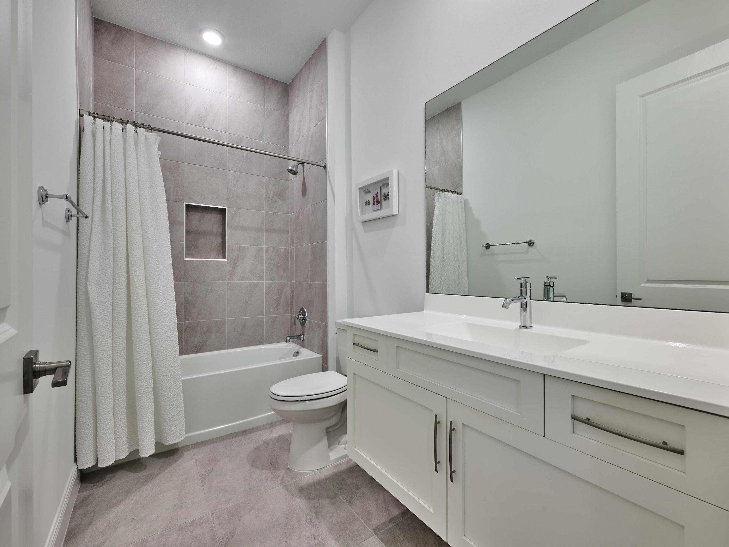 PARKLAND BAY - Residential