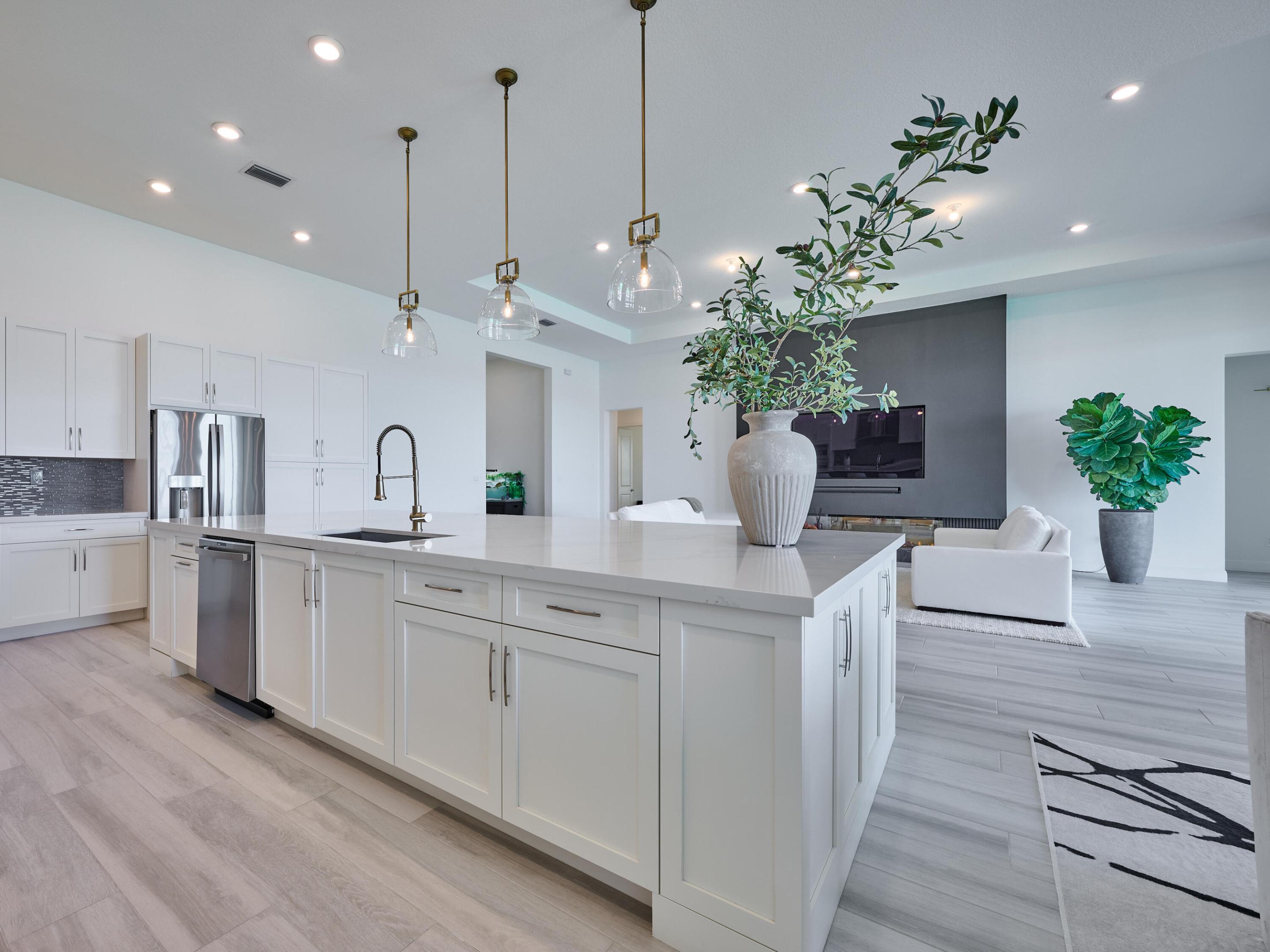 PARKLAND BAY - Residential