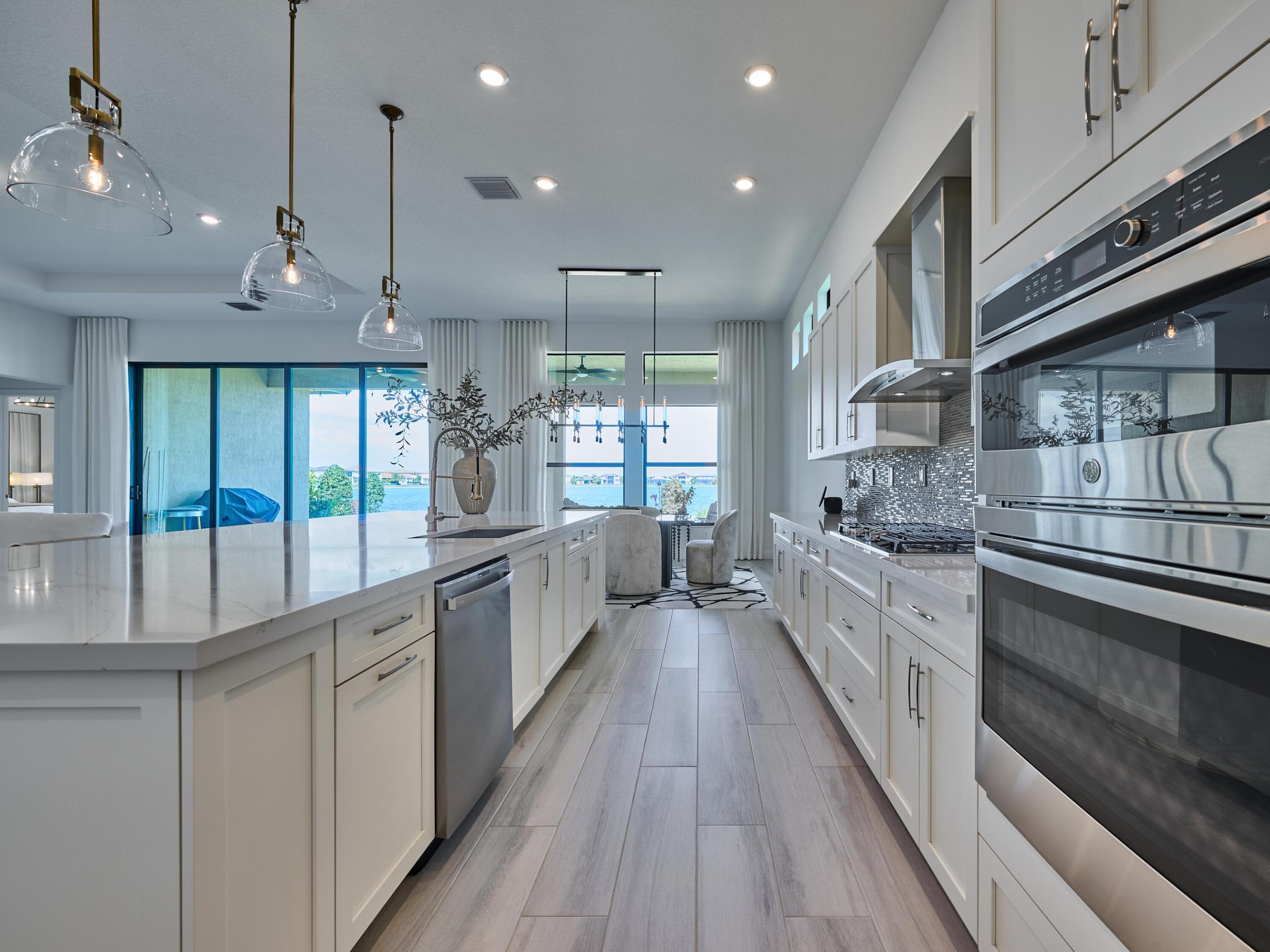 PARKLAND BAY - Residential