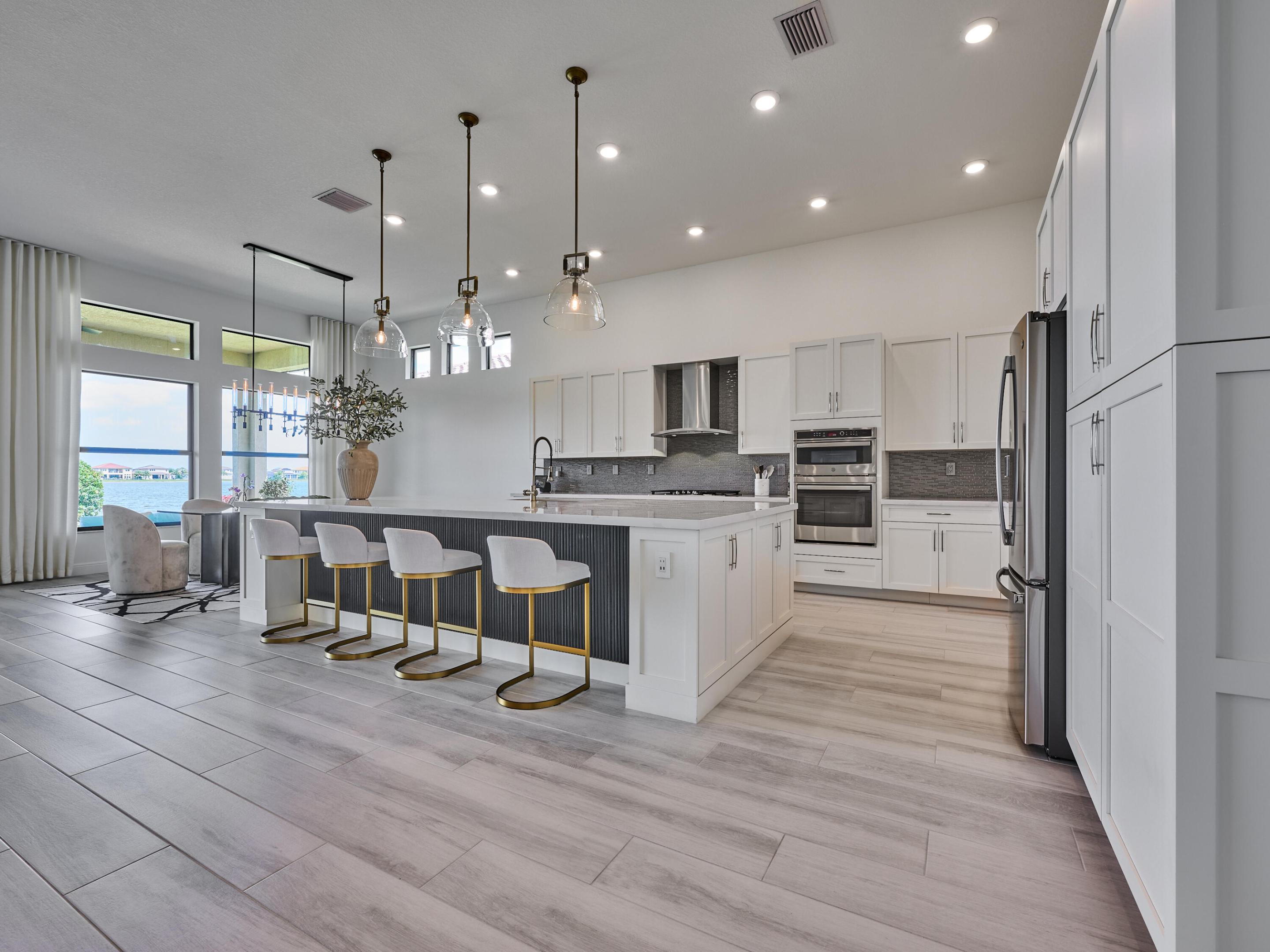 PARKLAND BAY - Residential