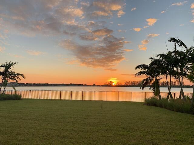 PARKLAND BAY - Residential