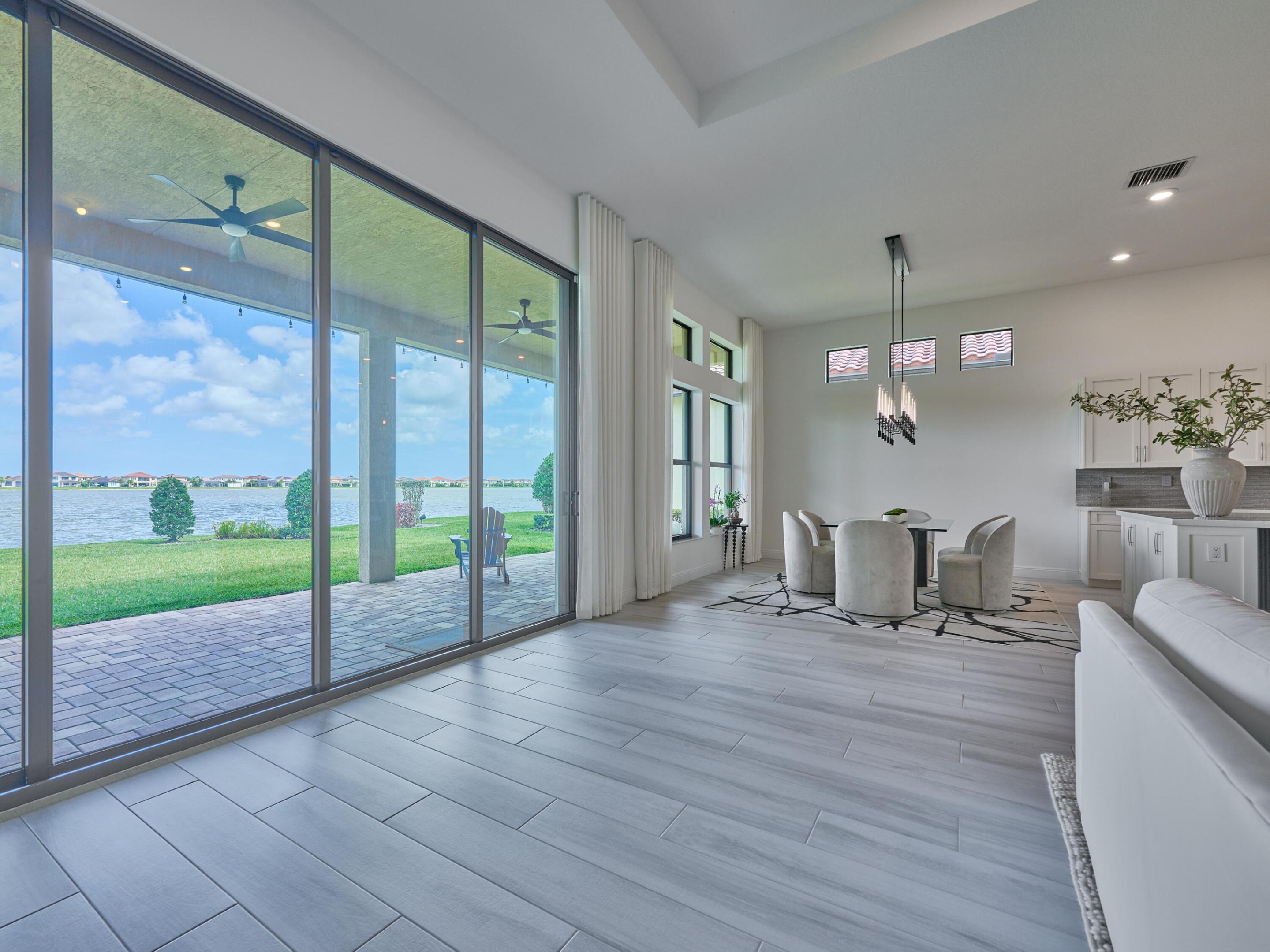 PARKLAND BAY - Residential