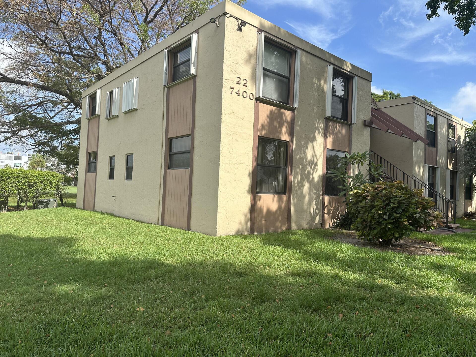 This charming condo located at 7400 NW 18th St in Margate, FL was built in 1978 and offers 2 bathrooms. With a spacious finished area of 1000+ sq.ft., this home provides ample living space for its residents. The property features a cozy layout perfect for a small family or couple looking for a comfortable place to call home. Situated on a sizable lot, this condo offers plenty of outdoor space for relaxation and entertainment. Don't miss out on the opportunity to make this lovely condo your own. Great for avid golfers. last unit at the end, great view of golf course.