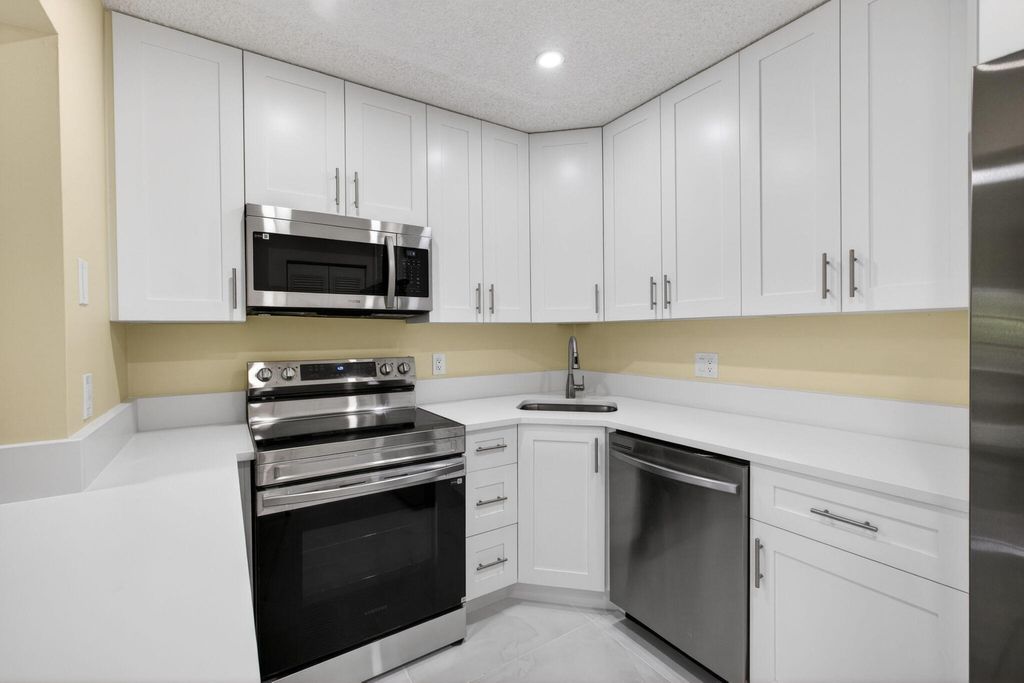 Photo of 4947 Sable Pine Circle #D2, West Palm Beach, FL 33417 (MLS # B26013624)