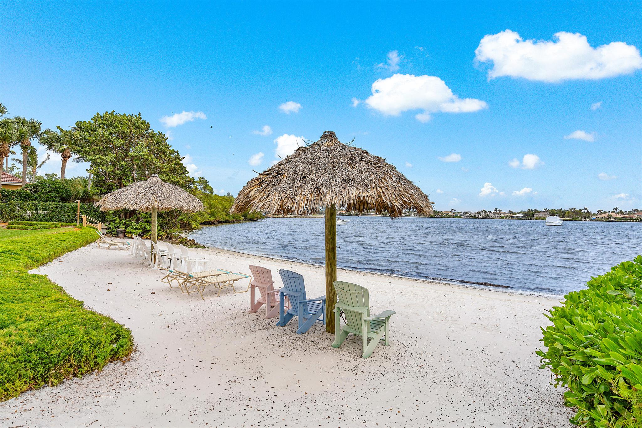 HYPOLUXOS MARINERS CAY CO - Residential Lease