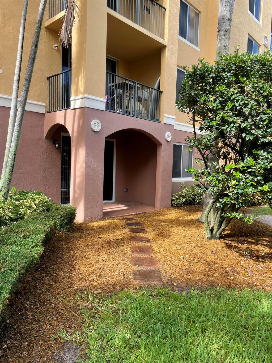 HYPOLUXOS MARINERS CAY CO - Residential Lease