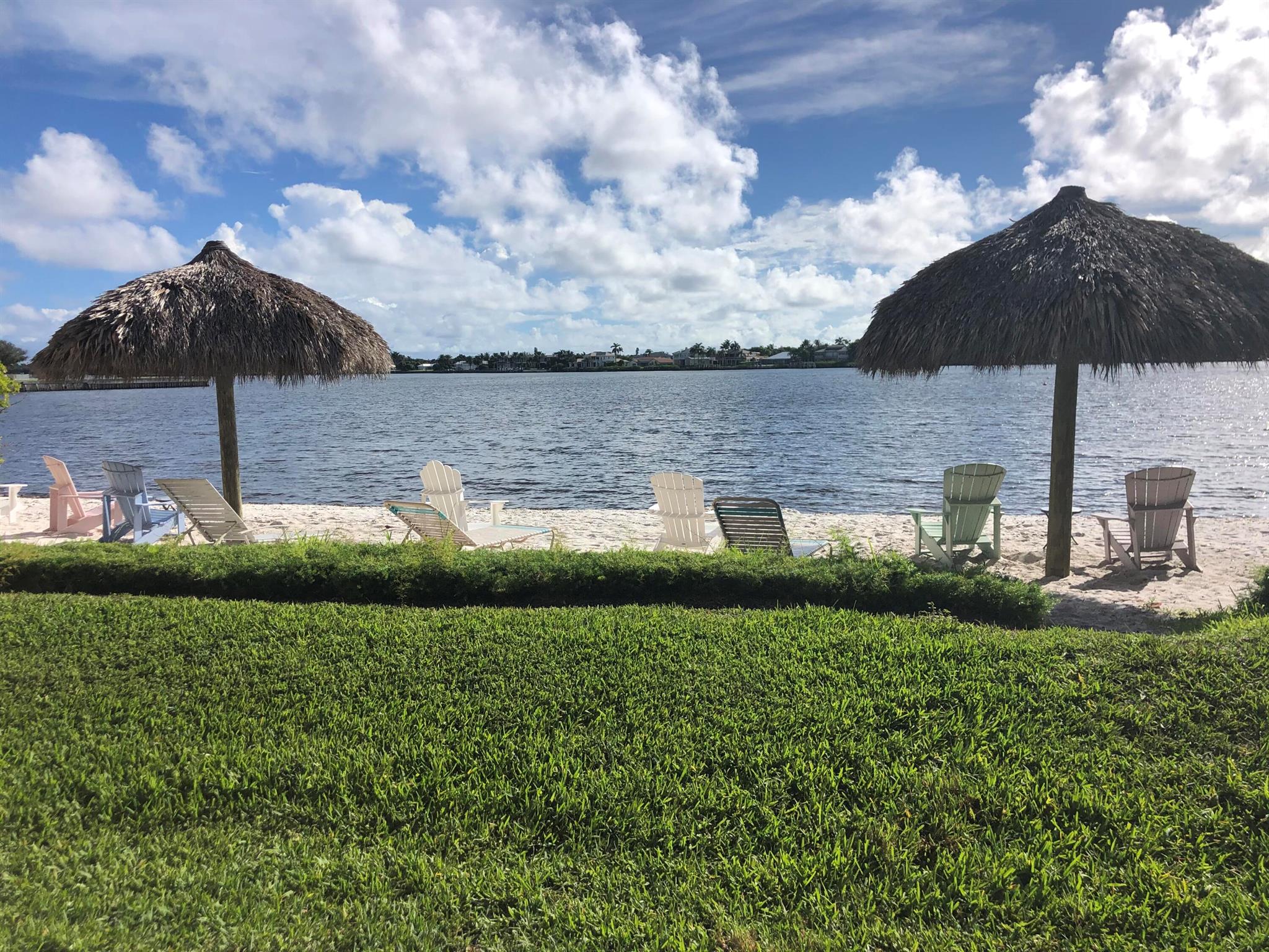 HYPOLUXOS MARINERS CAY CO - Residential Lease
