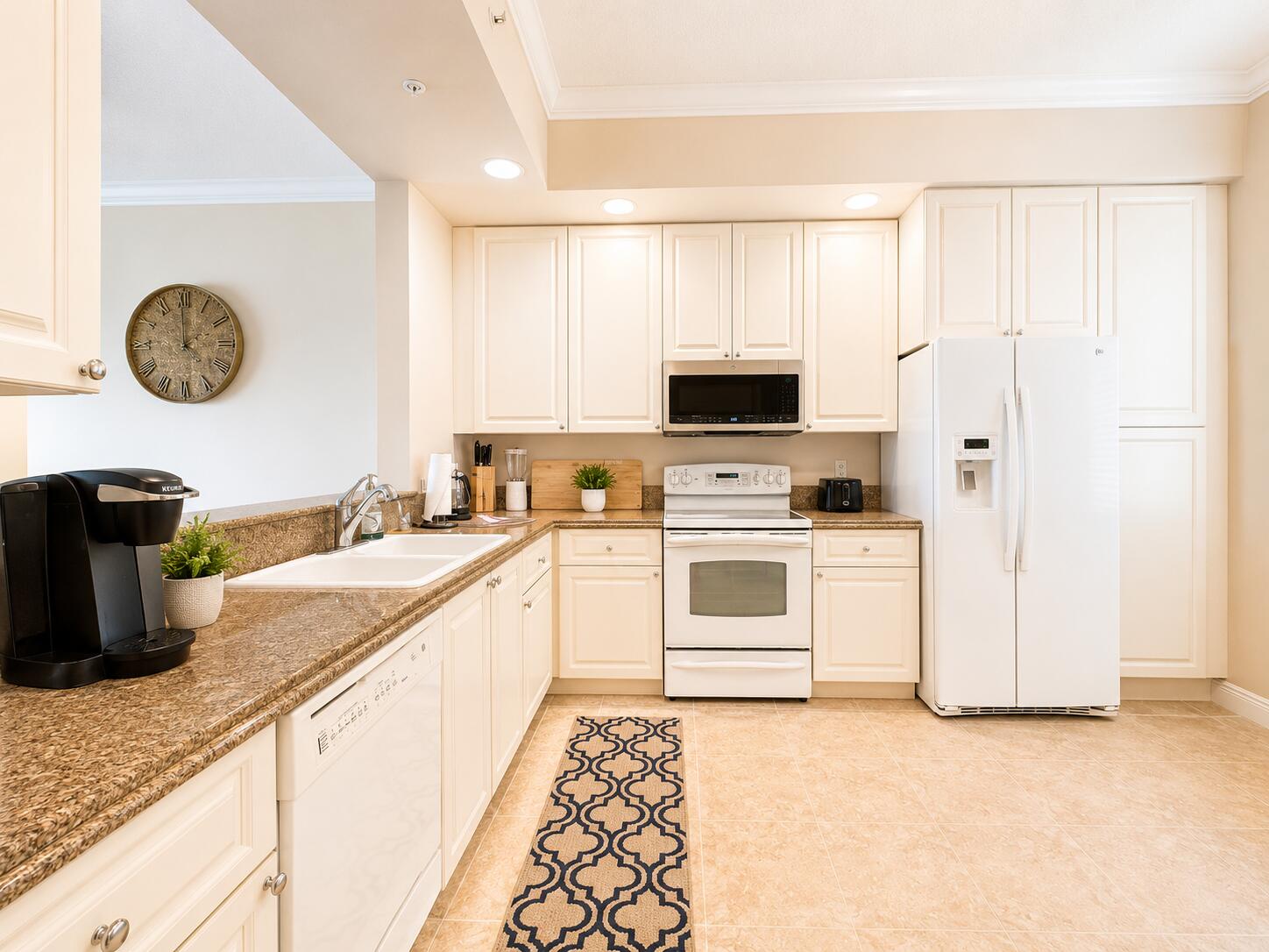 15 Harbour Isle Drive W 101