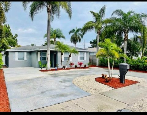 Single Family Residence in Delray Beach FL 609 10th Street.jpg