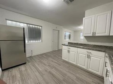 2840 NW 8th Street Fort Lauderdale FL 33311