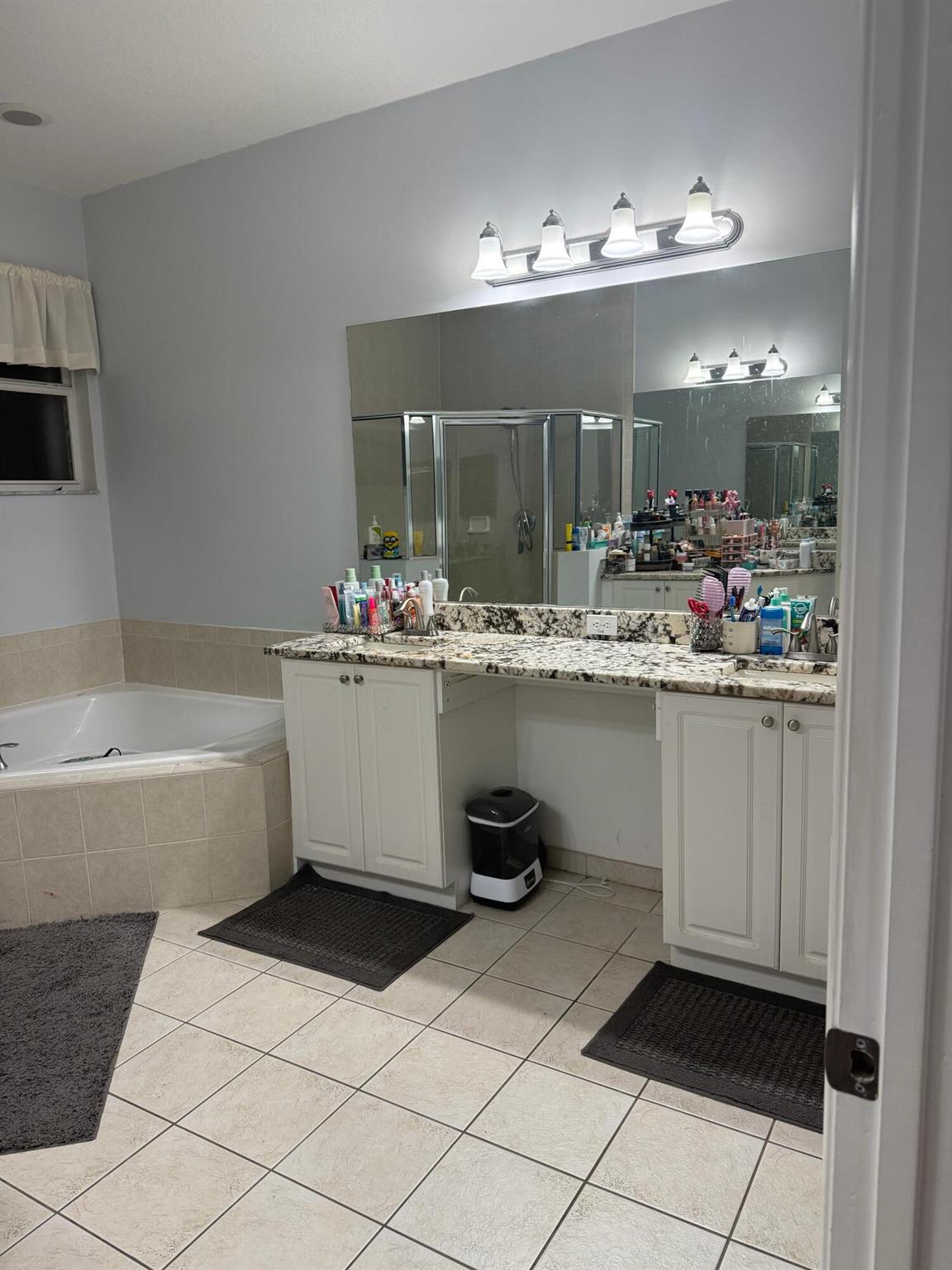Newport Isle - Residential Lease