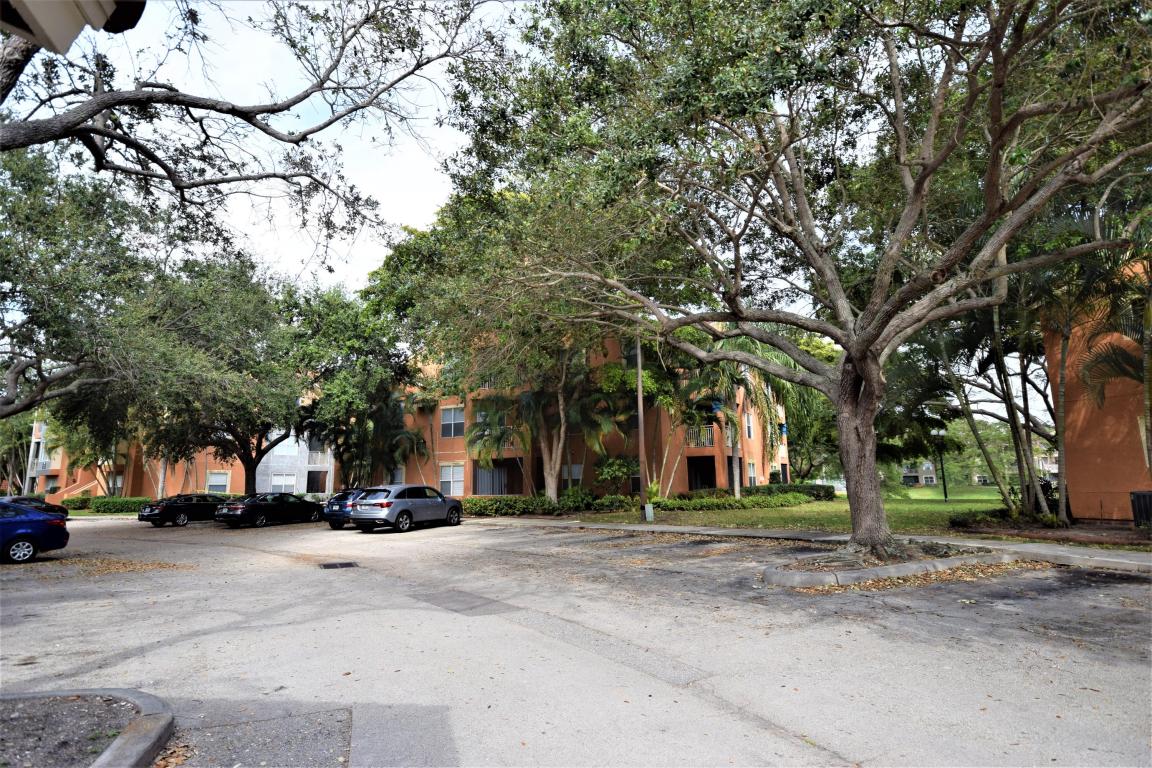 VERANO AT DELRAY CONDO - Residential Lease