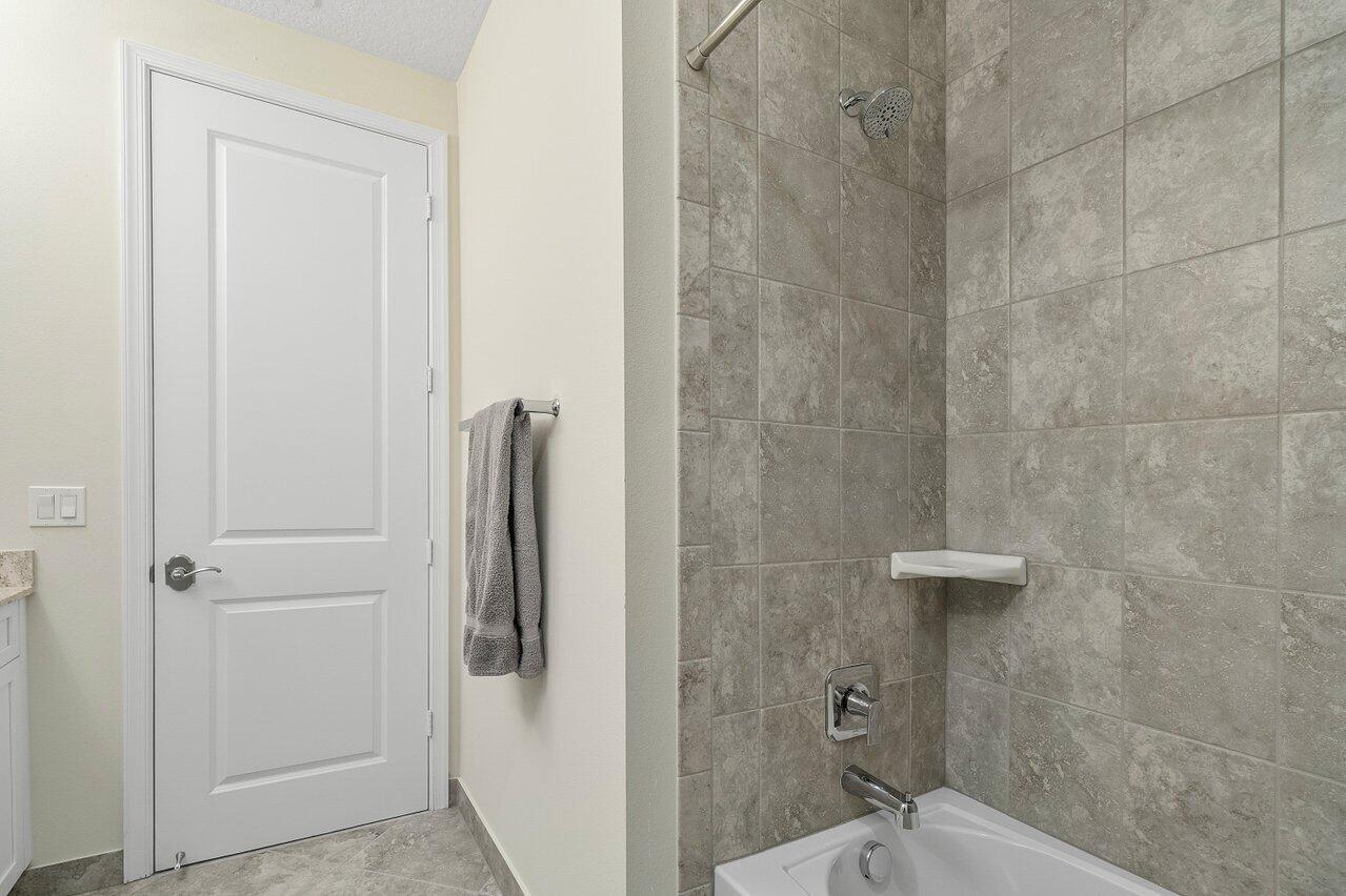 BINKS POINTE - Residential Lease