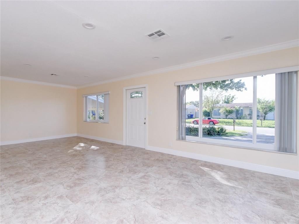 Broadview Country Club Es - Residential
