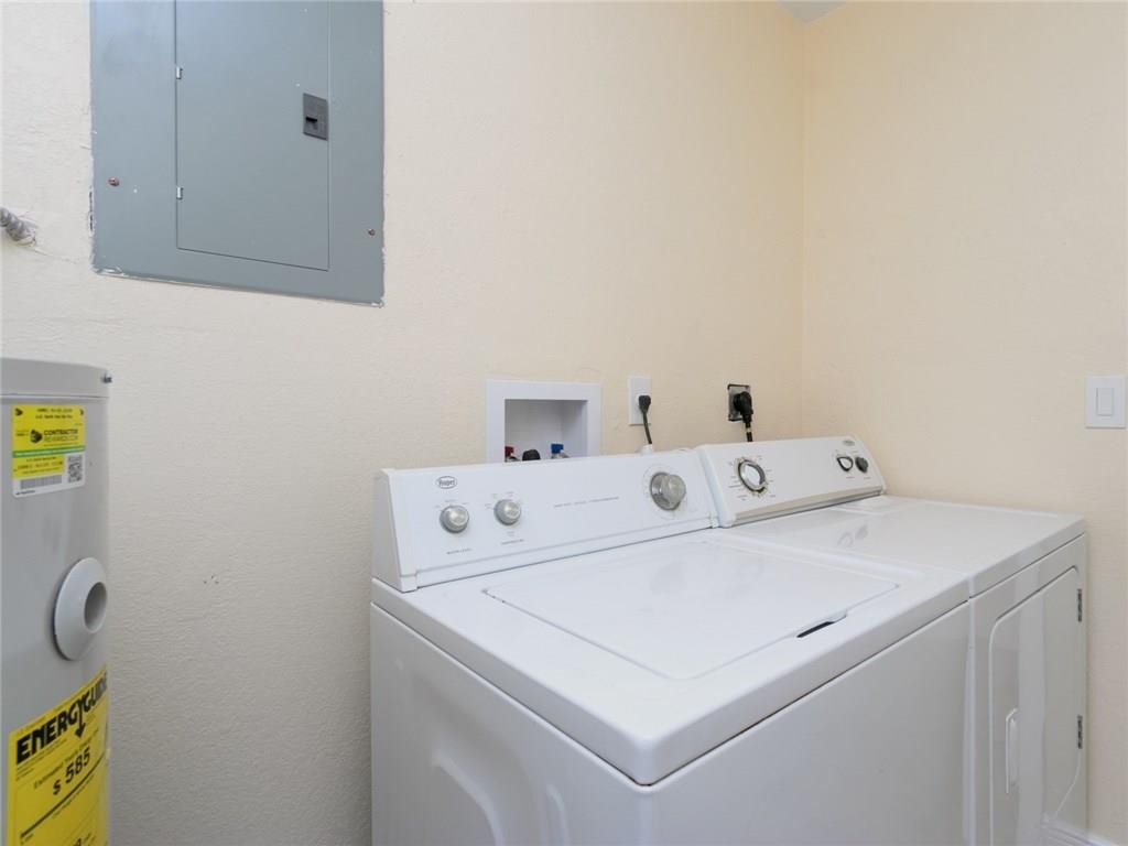 Broadview Country Club Es - Residential