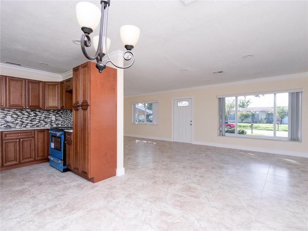 Broadview Country Club Es - Residential