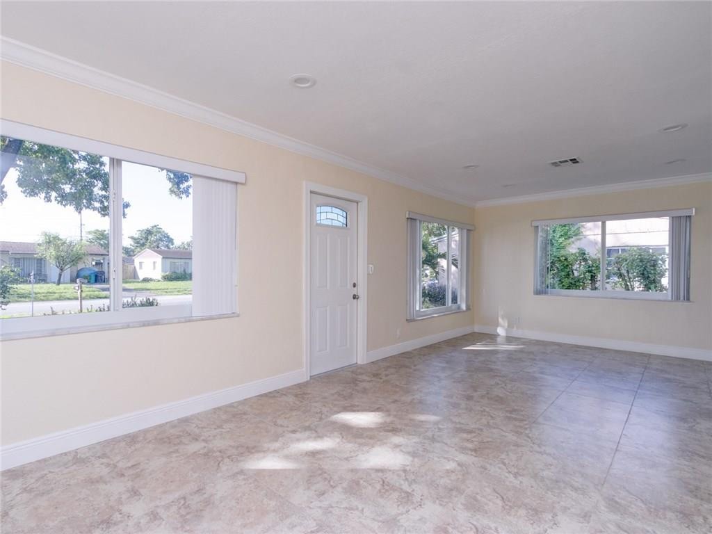 Broadview Country Club Es - Residential
