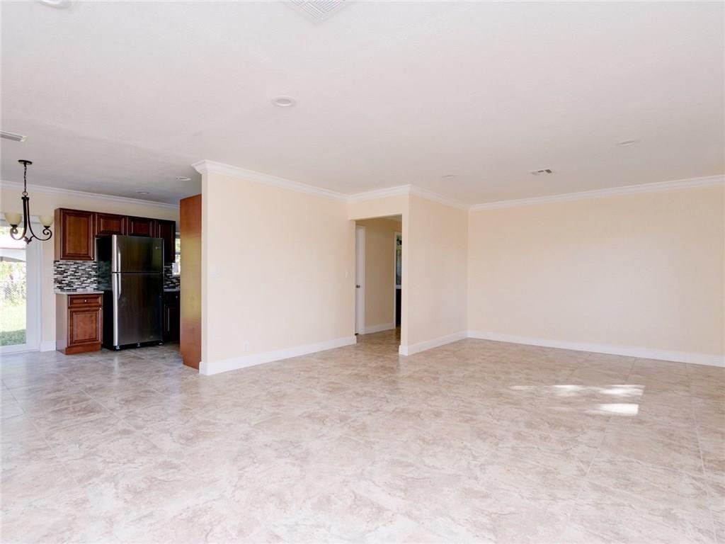 Broadview Country Club Es - Residential