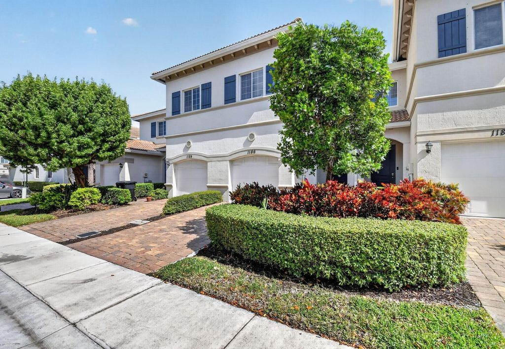 Photo of 1186 Paisley Court, Lake Worth Beach, FL 33461 (MLS # B26019034)