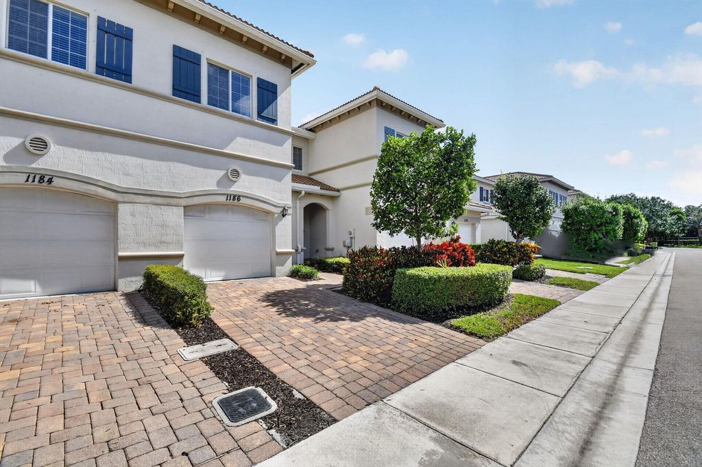 Photo of 1186 Paisley Court, Lake Worth Beach, FL 33461 (MLS # B26019034)