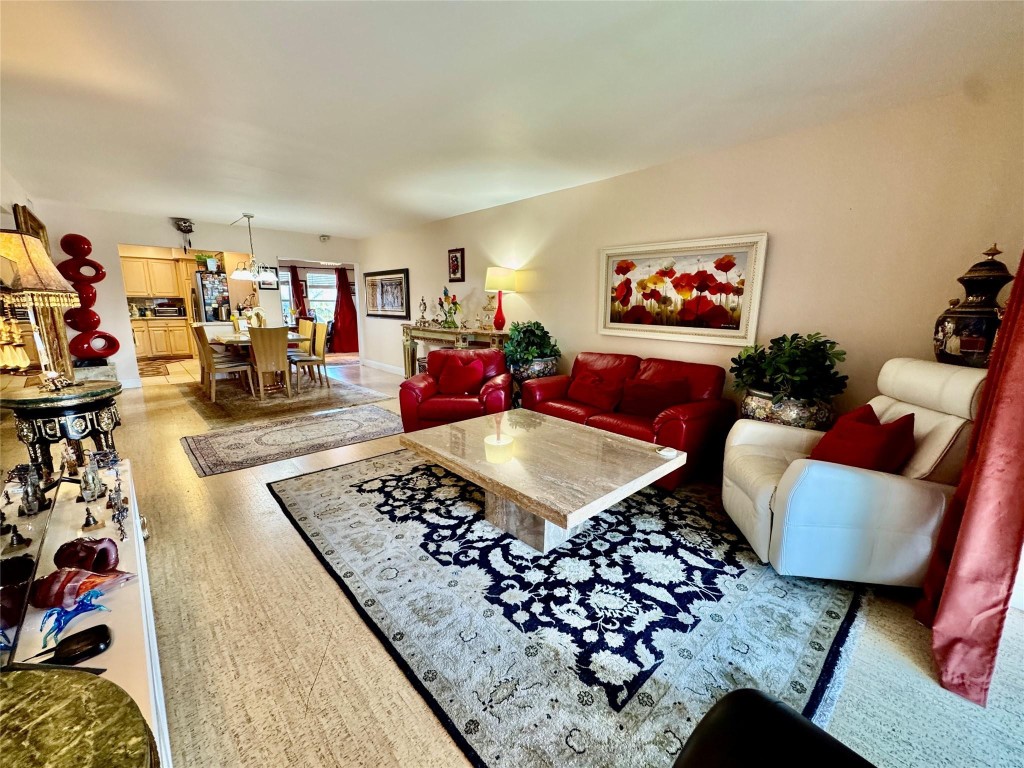 800 E Camino Real PH4160